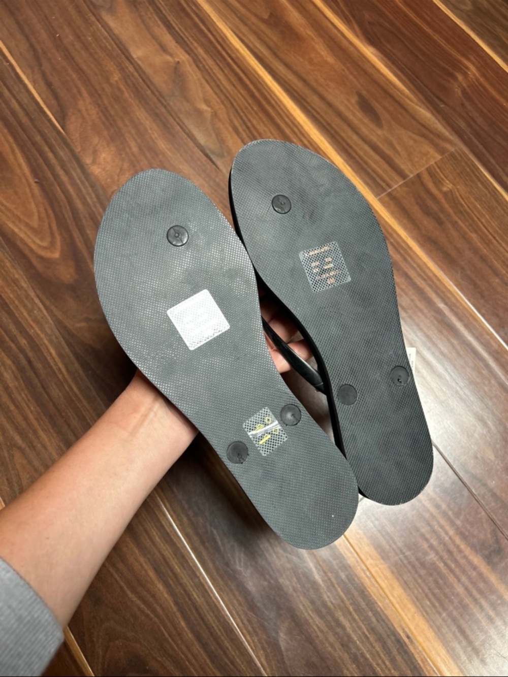 NWT ~ TORY BURCH BLACK FLIP FLOPS sz 9 - Picture 5 of 6